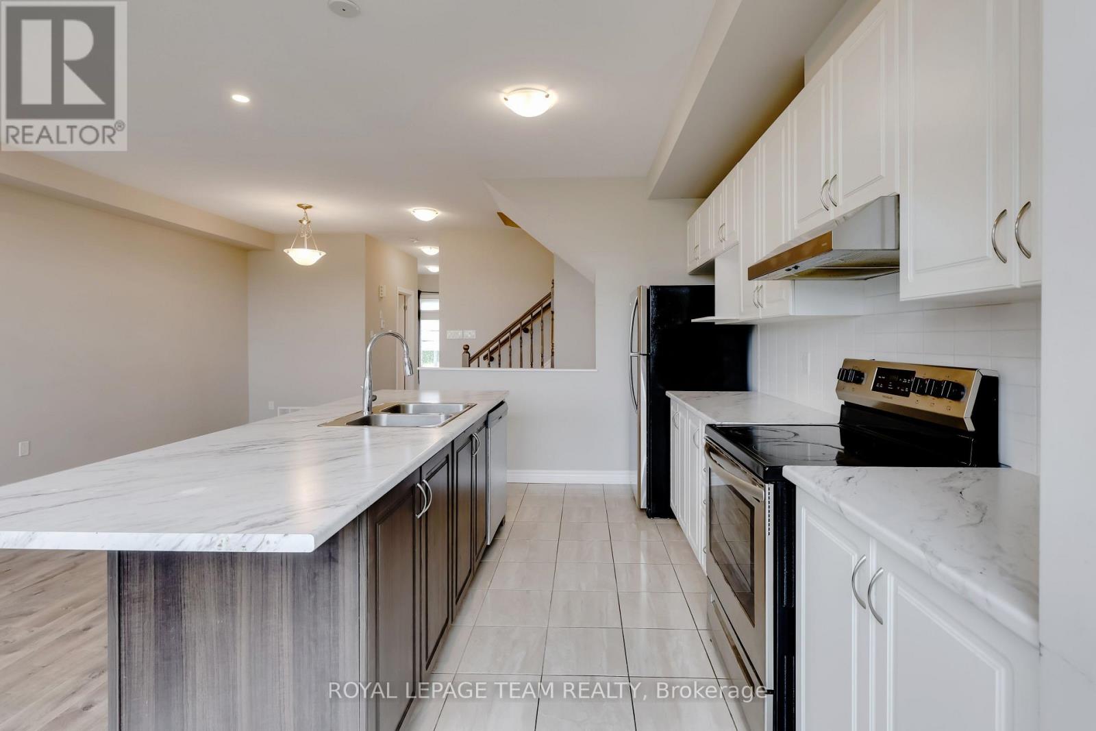 233 Kimpton Drive, Ottawa, Ontario  K2S 2H9 - Photo 12 - X12430605