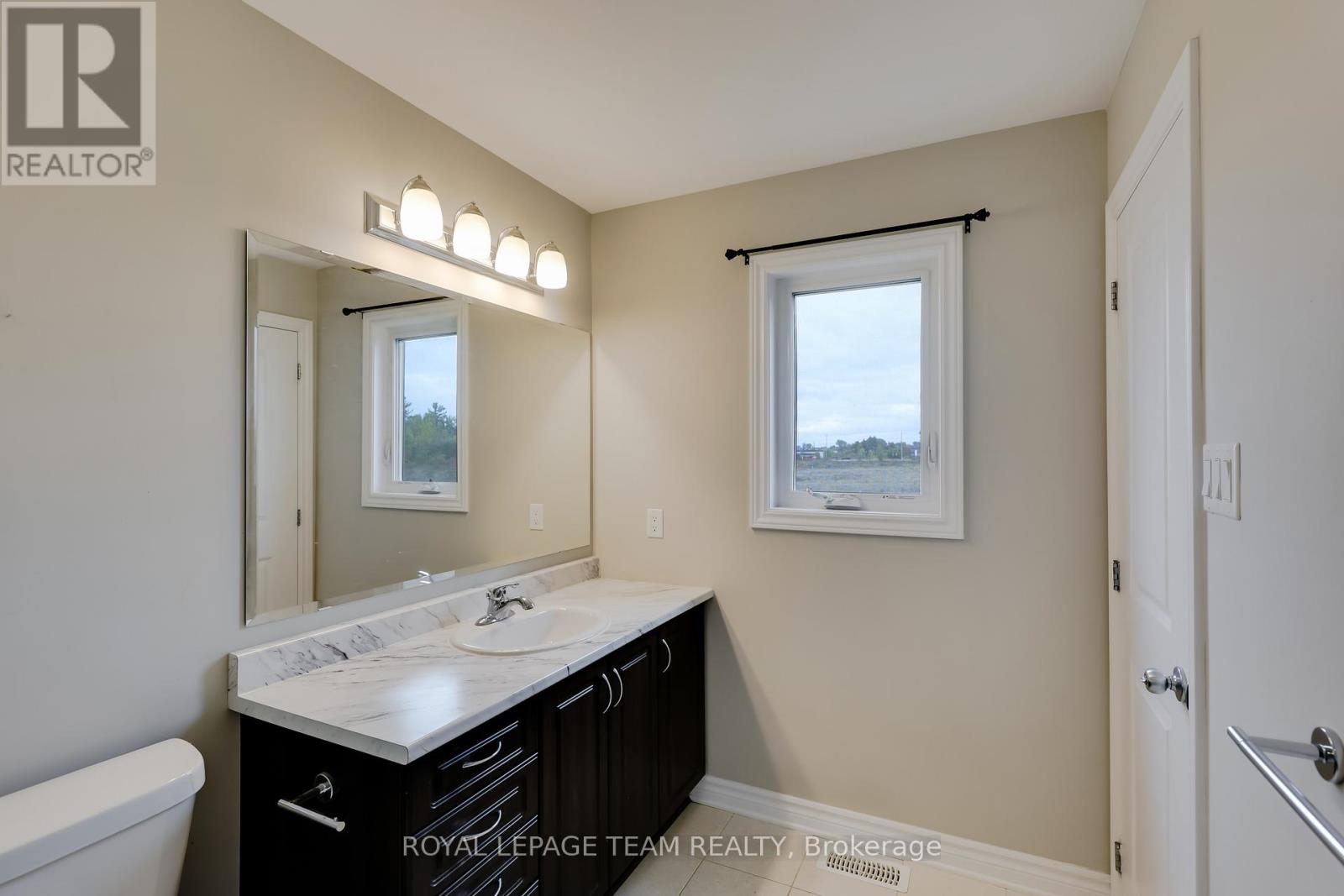233 Kimpton Drive, Ottawa, Ontario  K2S 2H9 - Photo 19 - X12430605