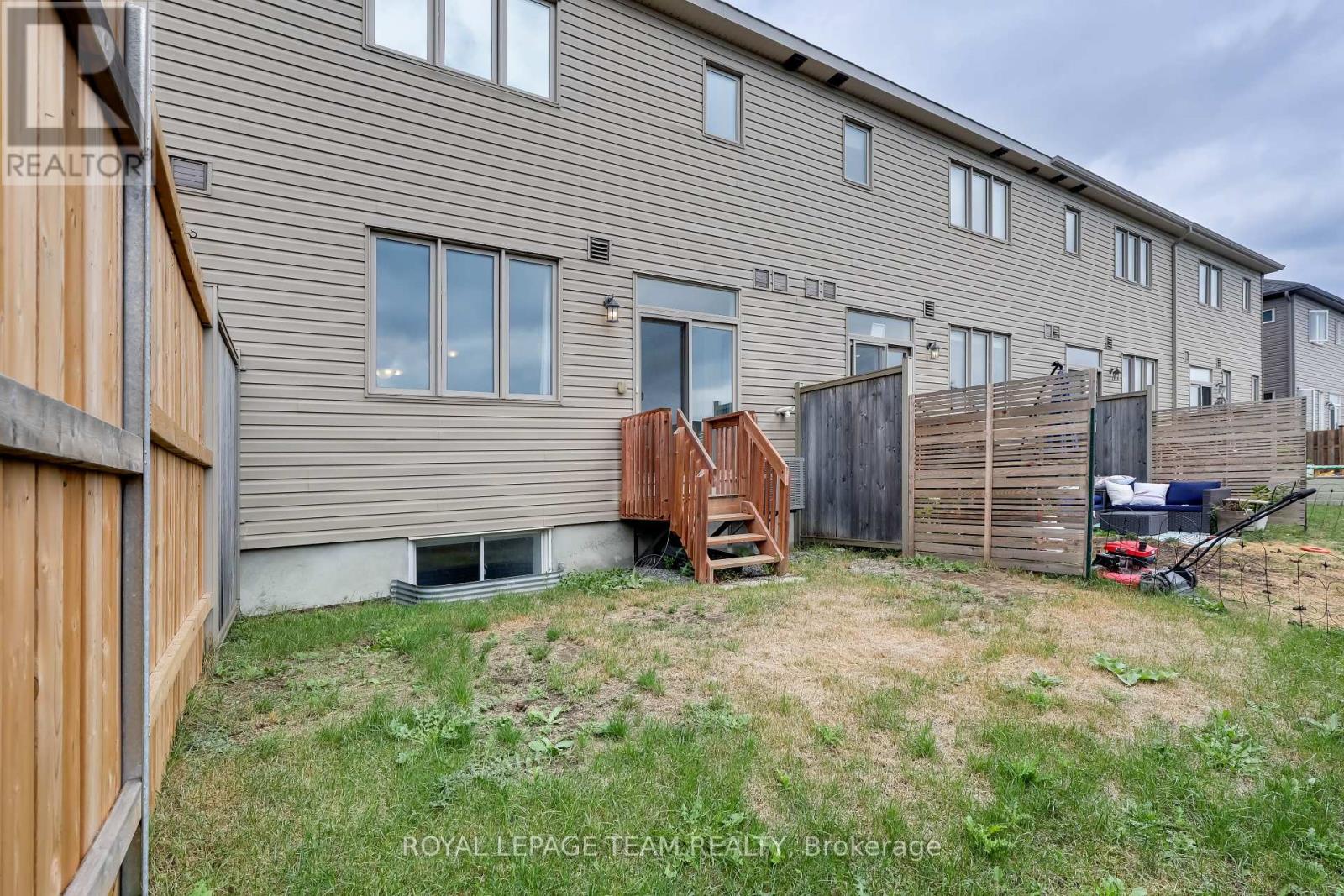 233 Kimpton Drive, Ottawa, Ontario  K2S 2H9 - Photo 36 - X12430605