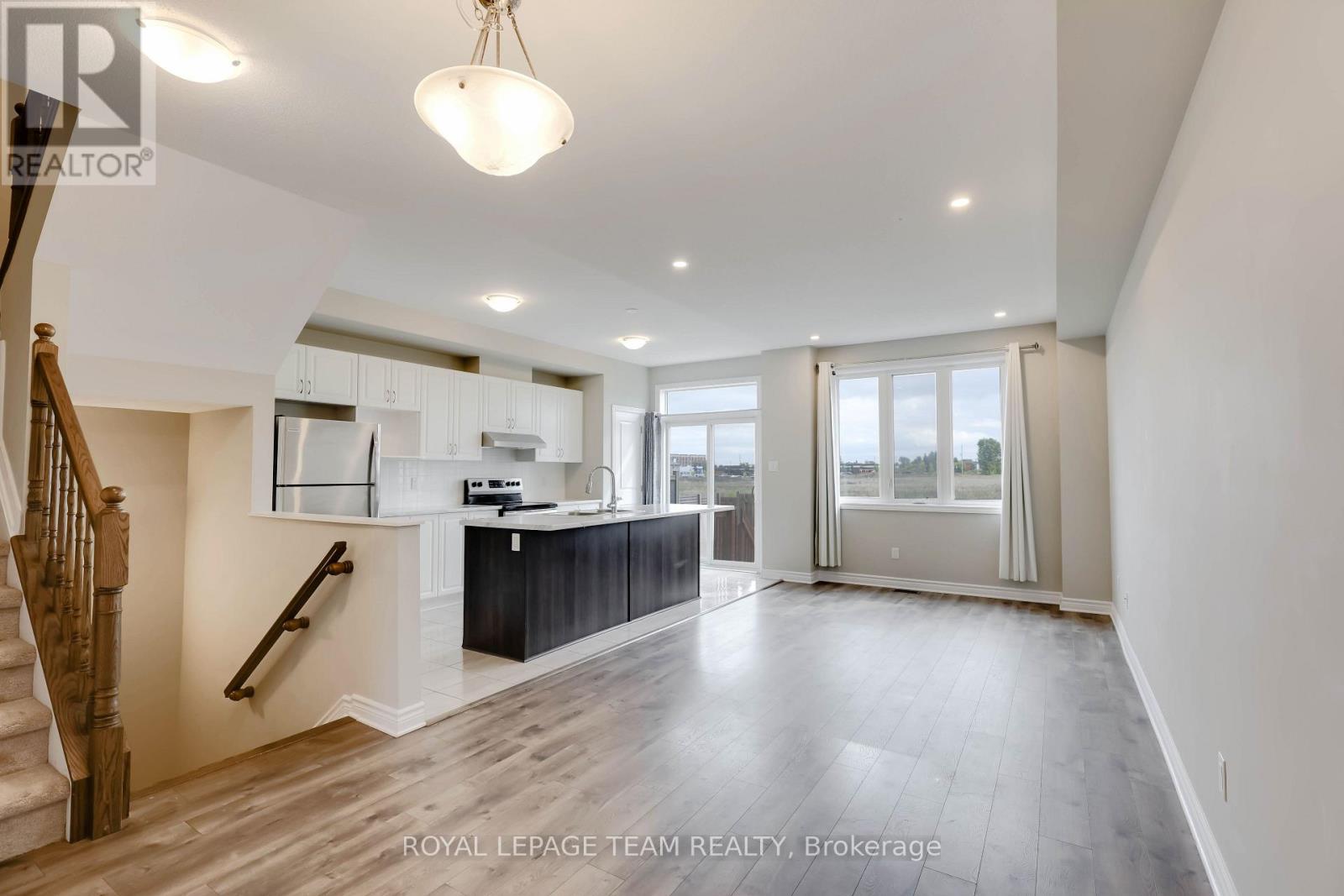 233 Kimpton Drive, Ottawa, Ontario  K2S 2H9 - Photo 7 - X12430605