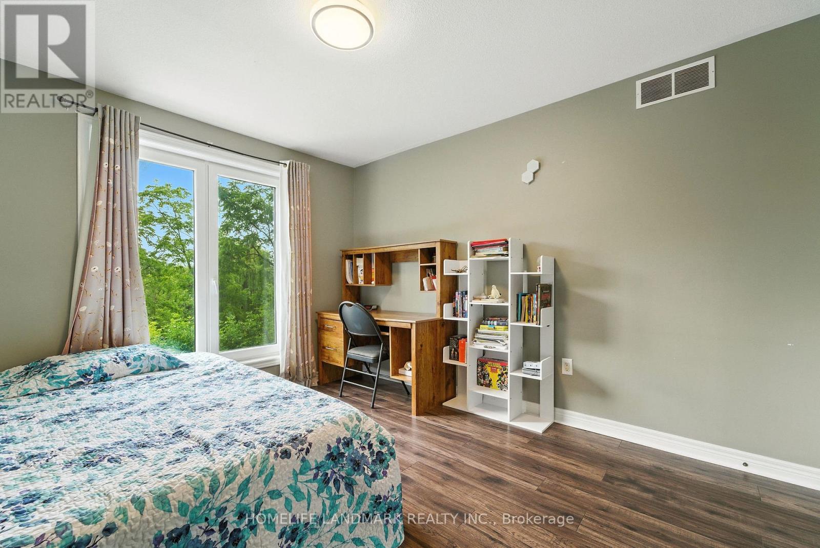 38 Woodrow Street, St. Catharines, Ontario  L2P 2A2 - Photo 19 - X12430549