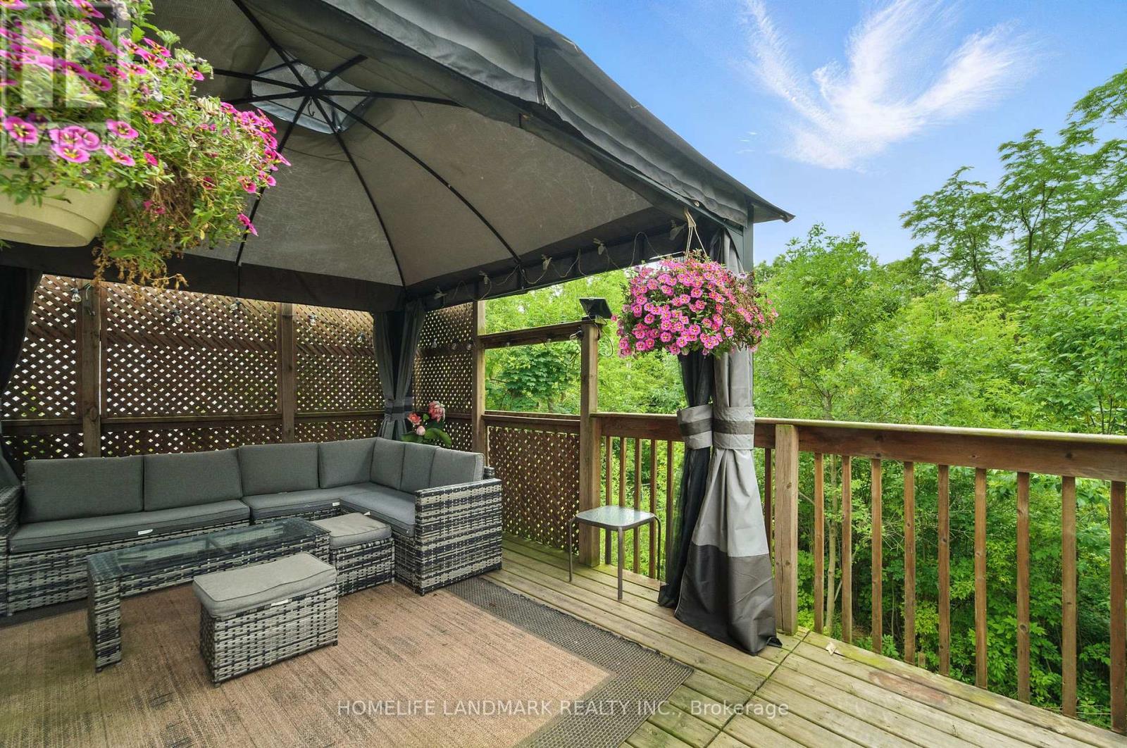 38 Woodrow Street, St. Catharines, Ontario  L2P 2A2 - Photo 2 - X12430549
