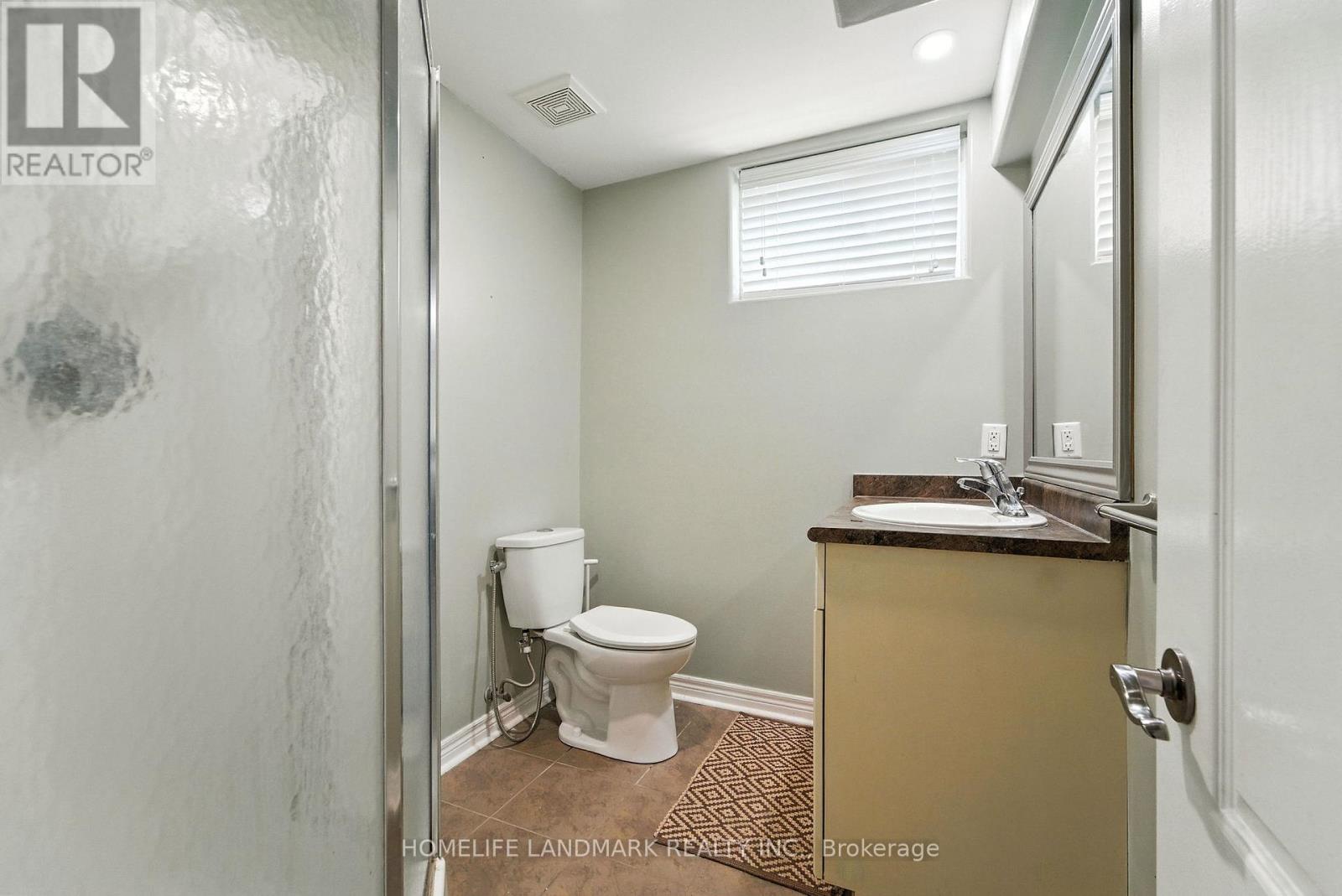 38 Woodrow Street, St. Catharines, Ontario  L2P 2A2 - Photo 28 - X12430549