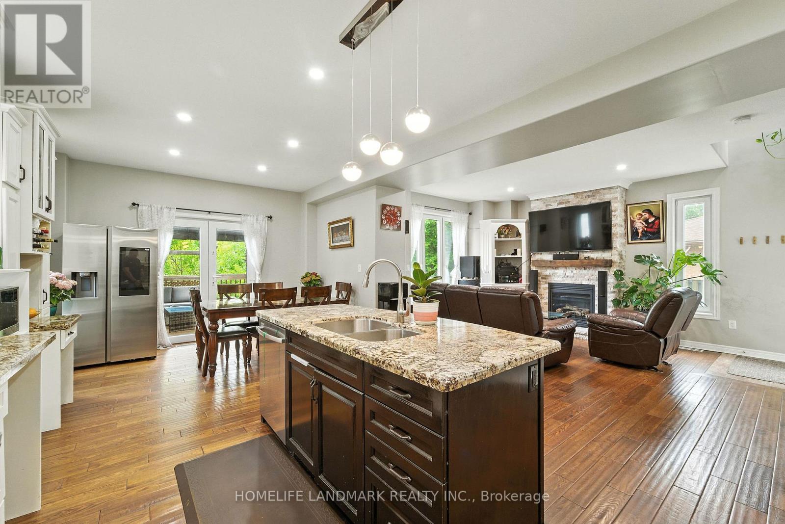 38 Woodrow Street, St. Catharines, Ontario  L2P 2A2 - Photo 7 - X12430549