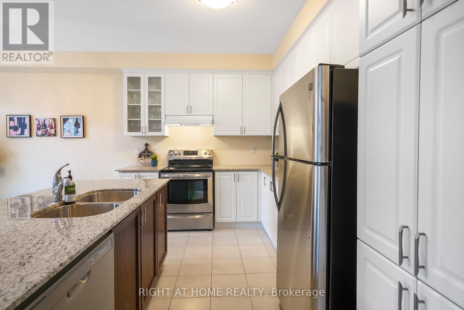 318 Concession 3 Road, Niagara-On-The-Lake, Ontario  L0S 1J1 - Photo 13 - X12430552