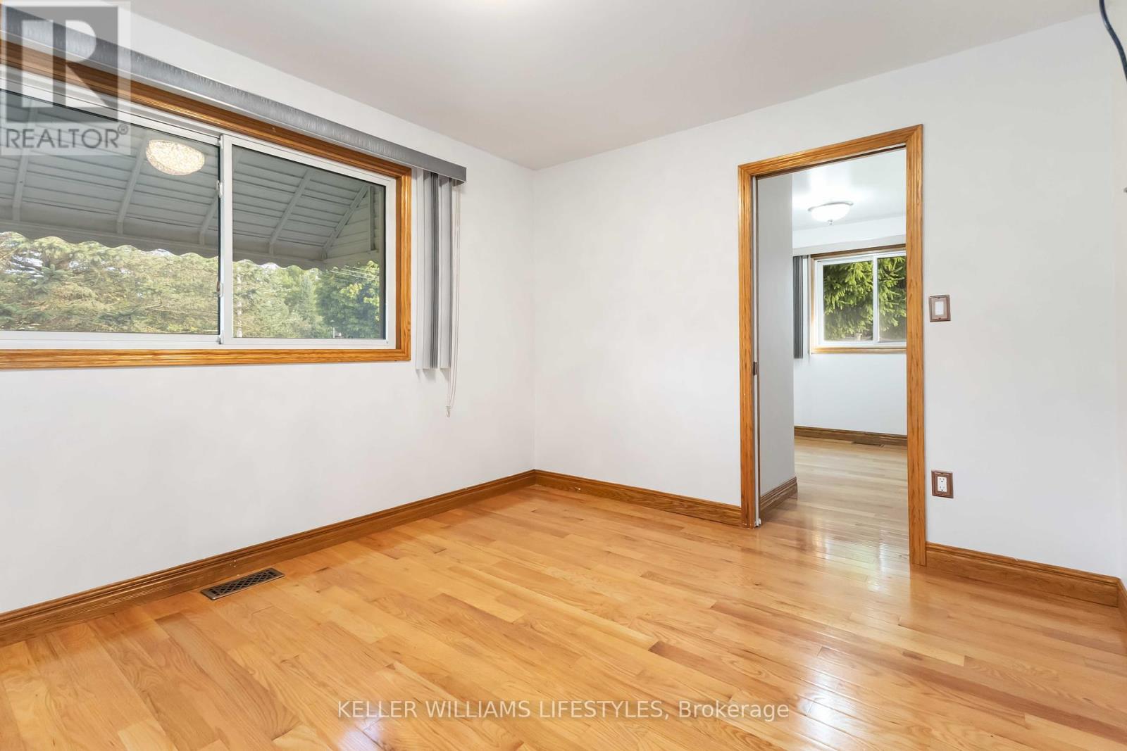 Upper - 61 Delaware Street S, Middlesex Centre, Ontario  N0L 1R0 - Photo 20 - X12430629