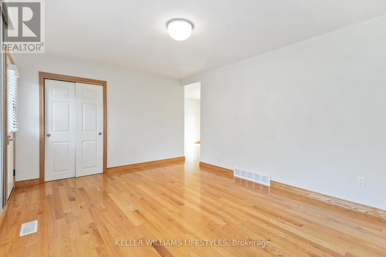 Upper - 61 Delaware Street S, Middlesex Centre, Ontario  N0L 1R0 - Photo 23 - X12430629