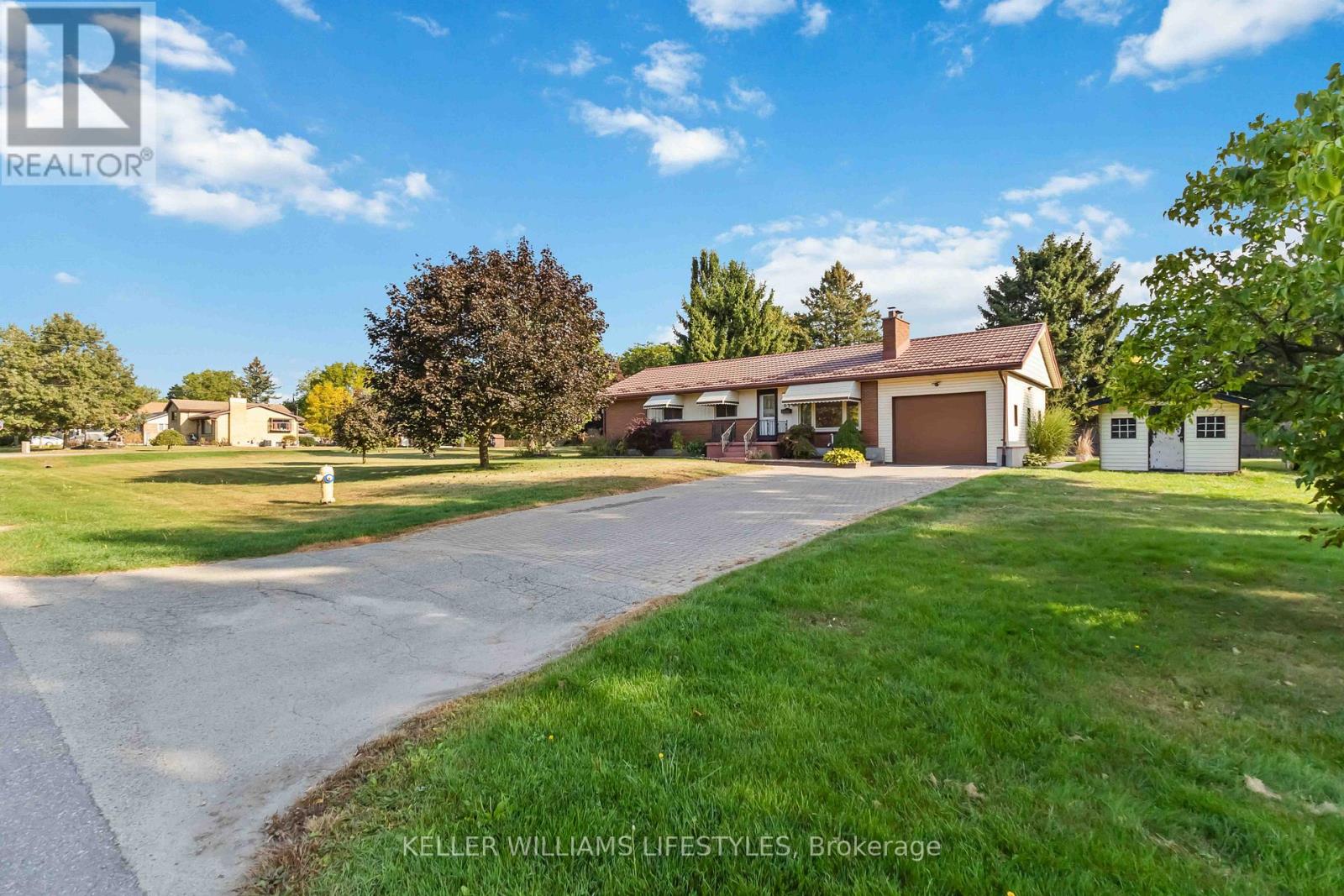 Upper - 61 Delaware Street S, Middlesex Centre, Ontario  N0L 1R0 - Photo 3 - X12430629