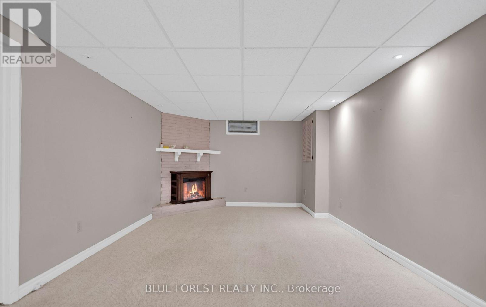 92 Ardsley Road, London North, Ontario  N6G 3W4 - Photo 11 - X12430630