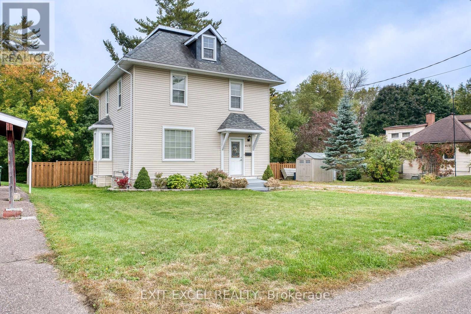 615 Moffat Street, Pembroke, Ontario  K8A 3Y2 - Photo 3 - X12430615