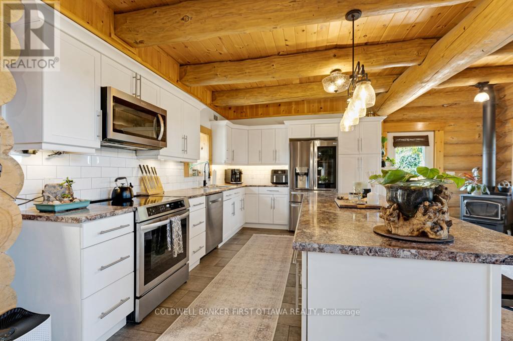 473 Ennis Road, Tay Valley, Ontario  K0G 1A0 - Photo 14 - X12430623