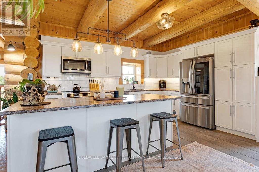 473 Ennis Road, Tay Valley, Ontario  K0G 1A0 - Photo 17 - X12430623