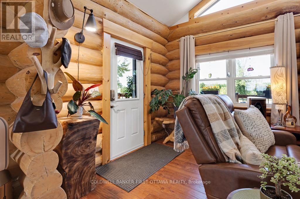 473 Ennis Road, Tay Valley, Ontario  K0G 1A0 - Photo 9 - X12430623