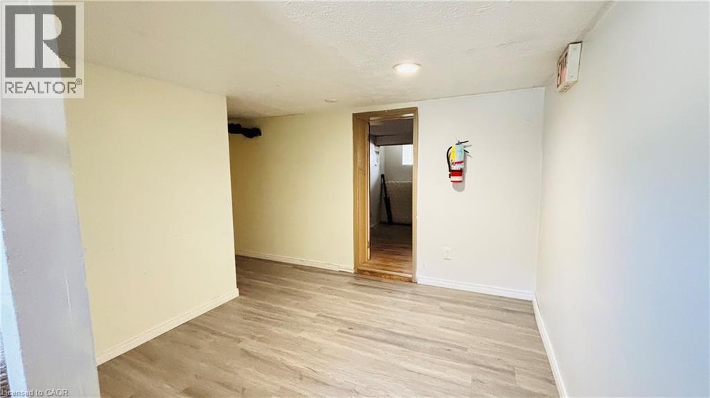 30 Regina Street N, Waterloo, Ontario  N2J 3A1 - Photo 22 - 40773840