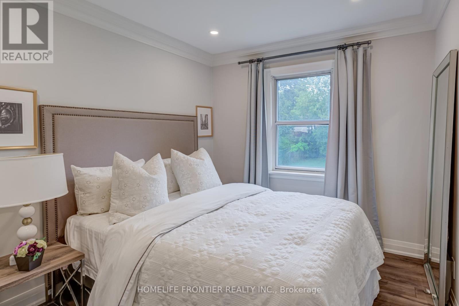 72 Newton Drive, Toronto, Ontario  M2M 2M9 - Photo 18 - C12430220