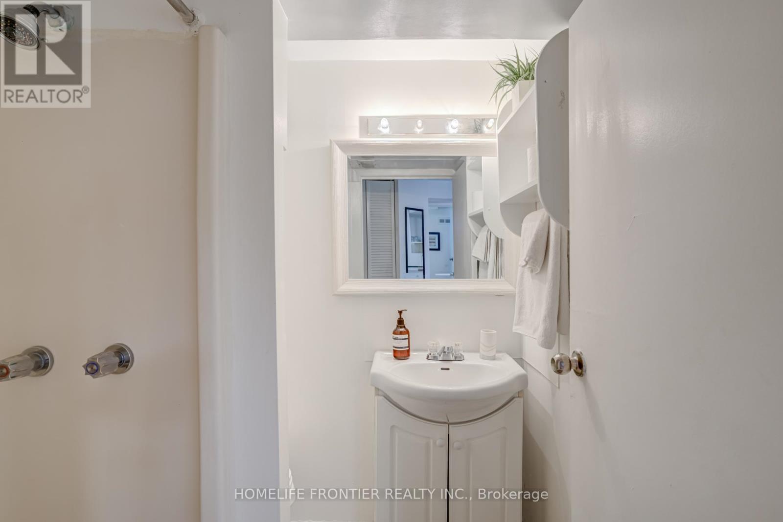 72 Newton Drive, Toronto, Ontario  M2M 2M9 - Photo 36 - C12430220
