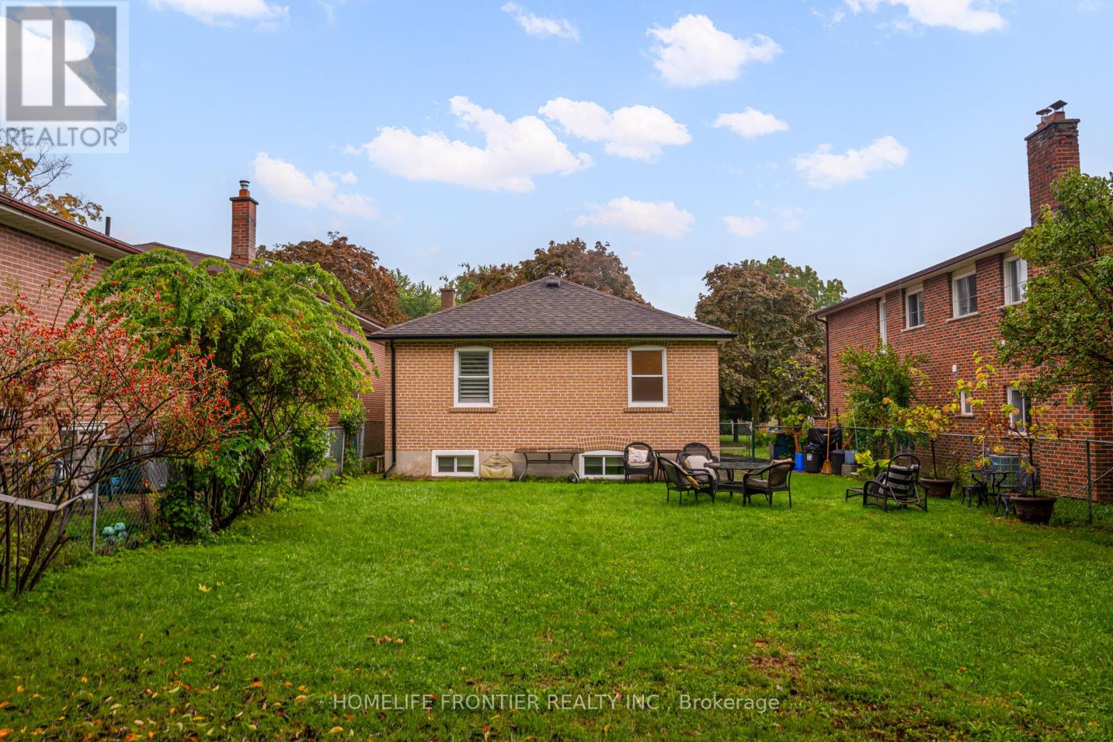 72 Newton Drive, Toronto, Ontario  M2M 2M9 - Photo 40 - C12430220