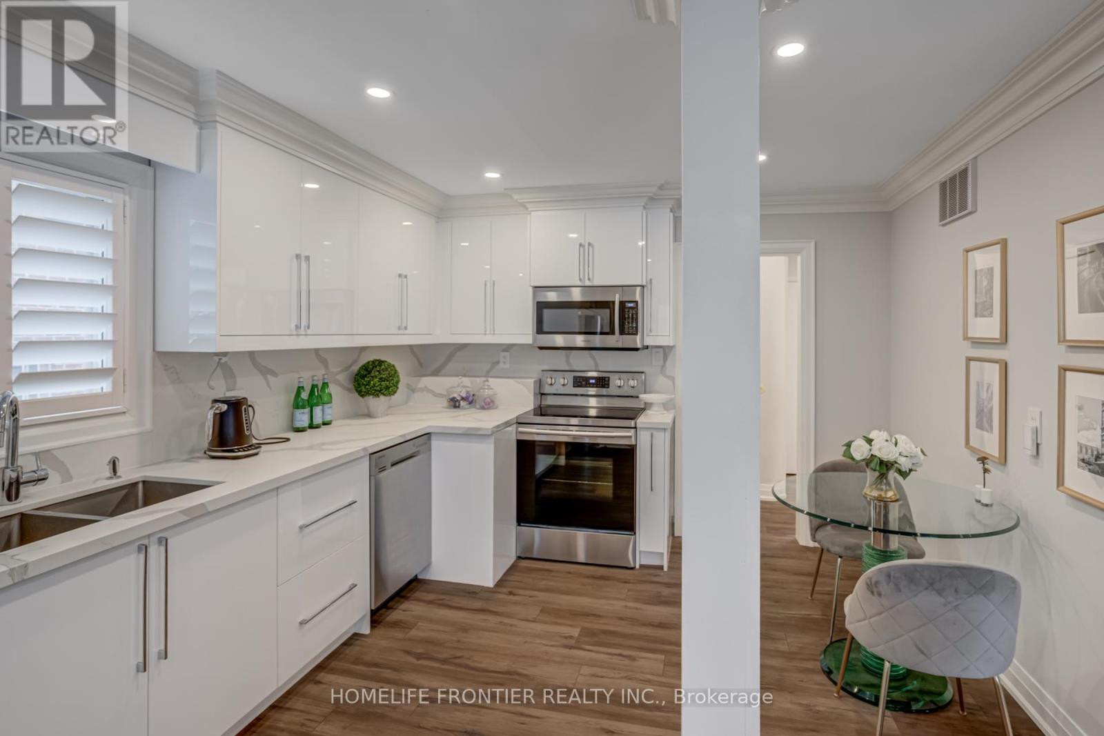 72 Newton Drive, Toronto, Ontario  M2M 2M9 - Photo 8 - C12430220