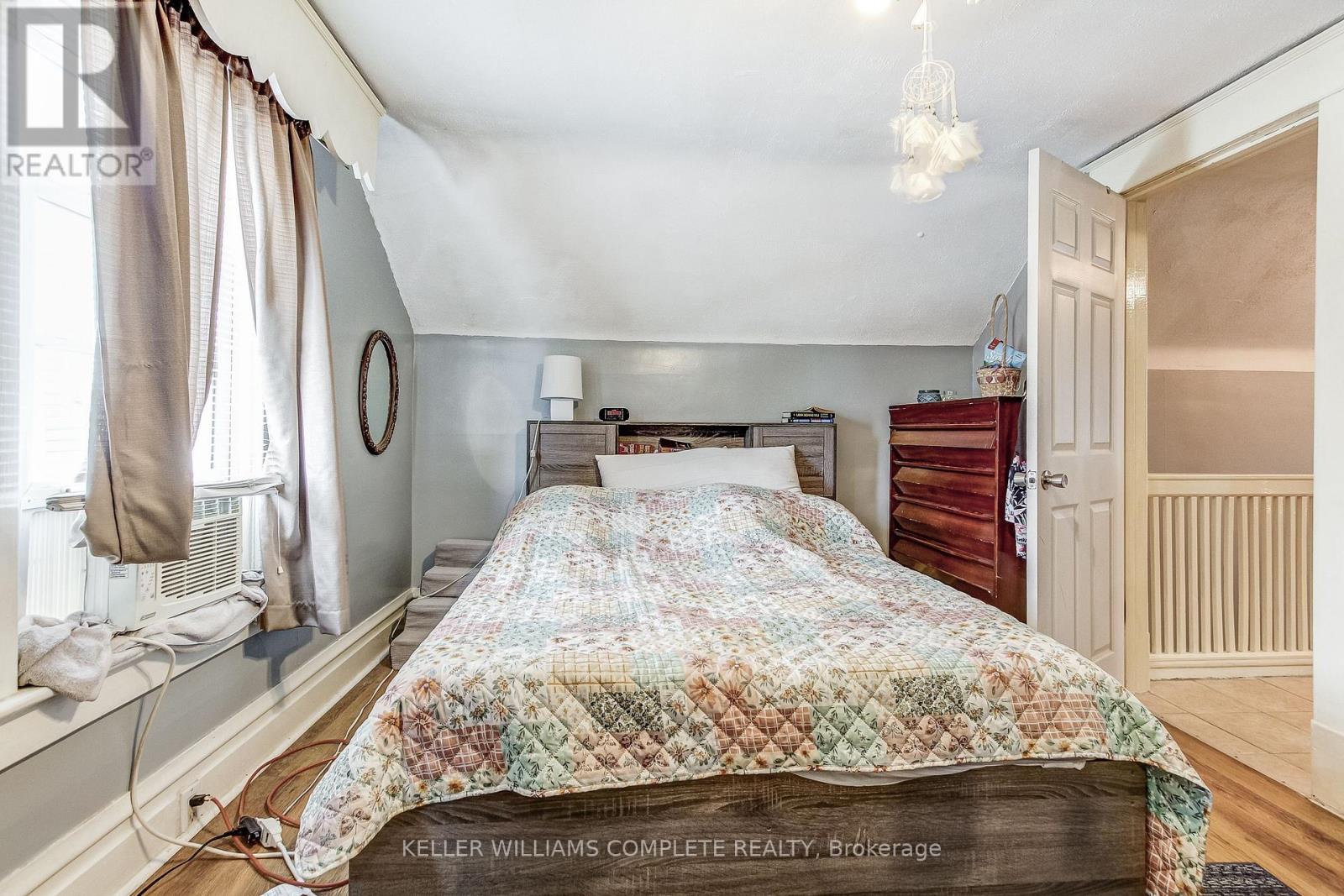 4634 Armory Street, Niagara Falls, Ontario  L2E 1S6 - Photo 15 - X12307857