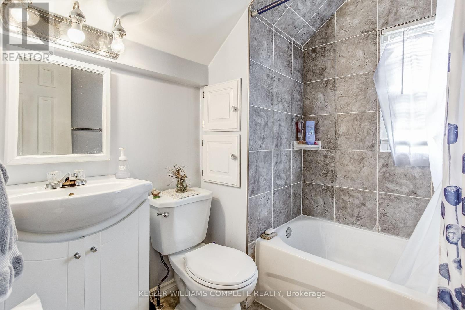 4634 Armory Street, Niagara Falls, Ontario  L2E 1S6 - Photo 11 - X12307857