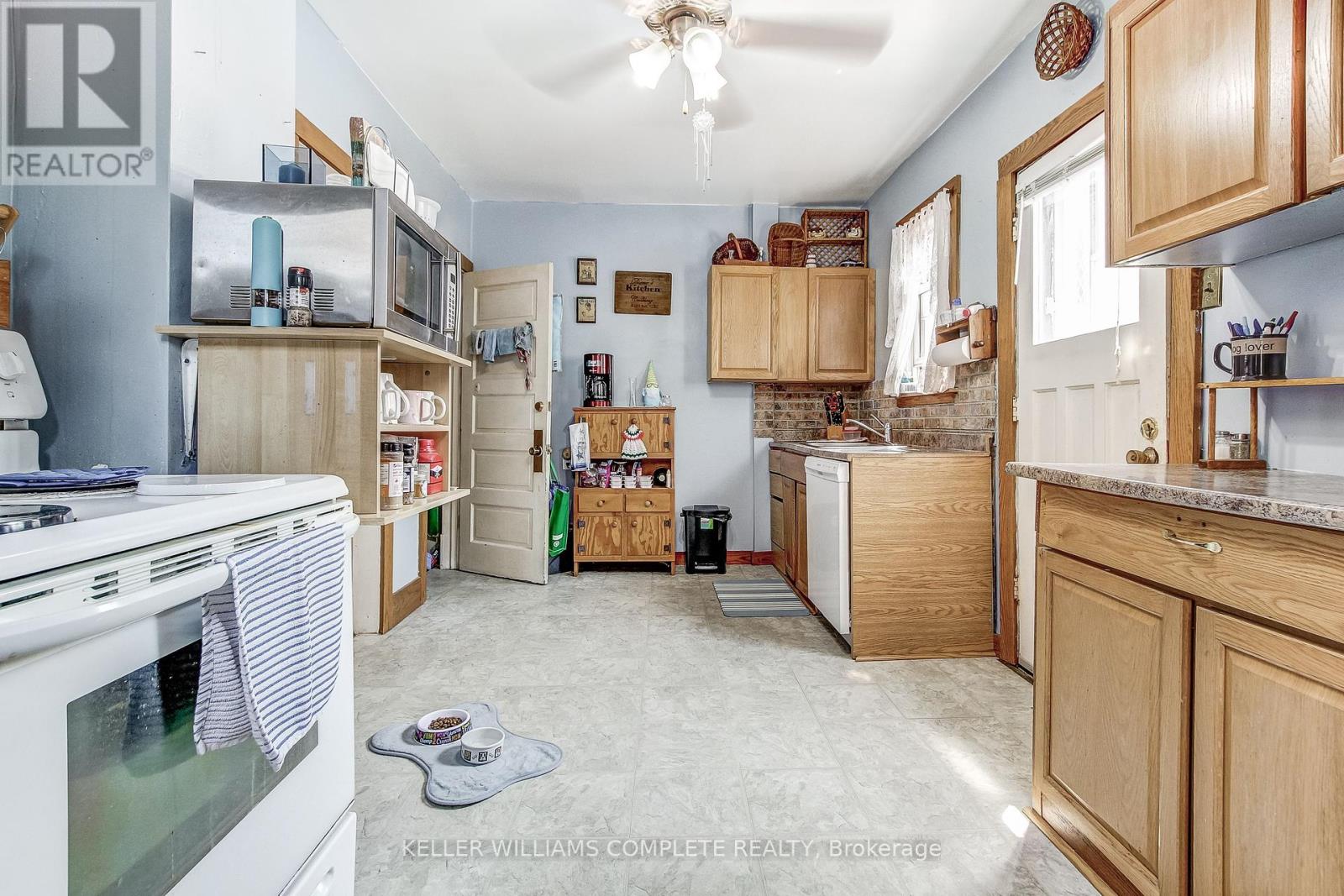 4634 Armory Street, Niagara Falls, Ontario  L2E 1S6 - Photo 8 - X12307857