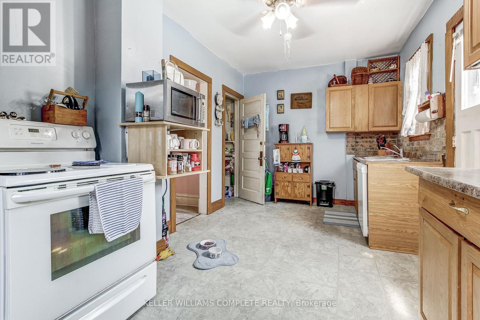 4634 Armory Street, Niagara Falls, Ontario  L2E 1S6 - Photo 9 - X12307857