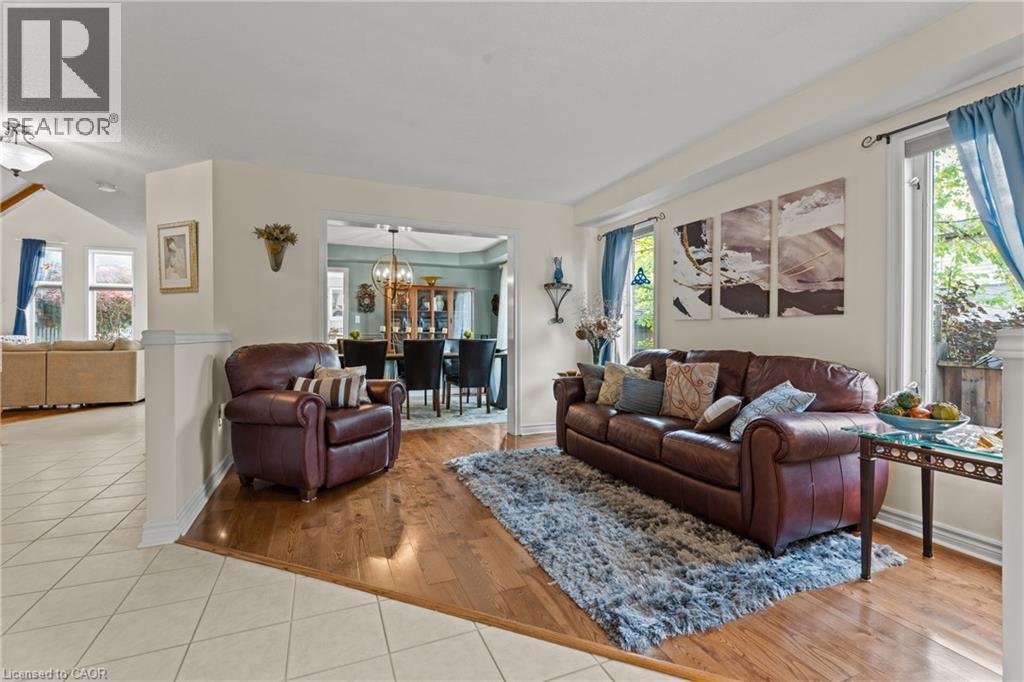 251 Hawkswood Trail, Hamilton, Ontario  L9B 2T1 - Photo 4 - 40766873