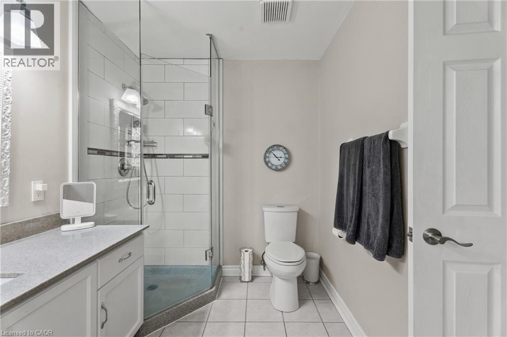 251 Hawkswood Trail, Hamilton, Ontario  L9B 2T1 - Photo 17 - 40766873