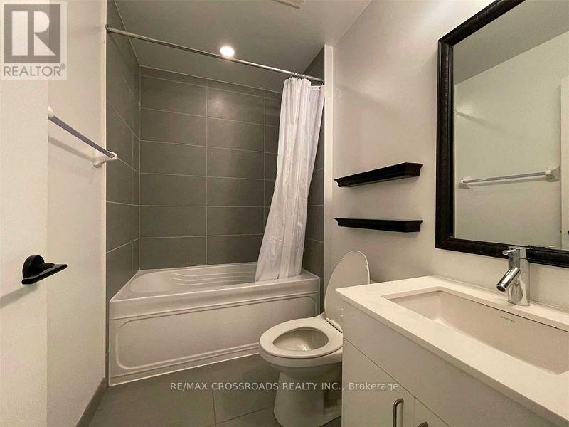 1007 - 426 University Avenue, Toronto, Ontario  M5G 1S9 - Photo 10 - C12430614