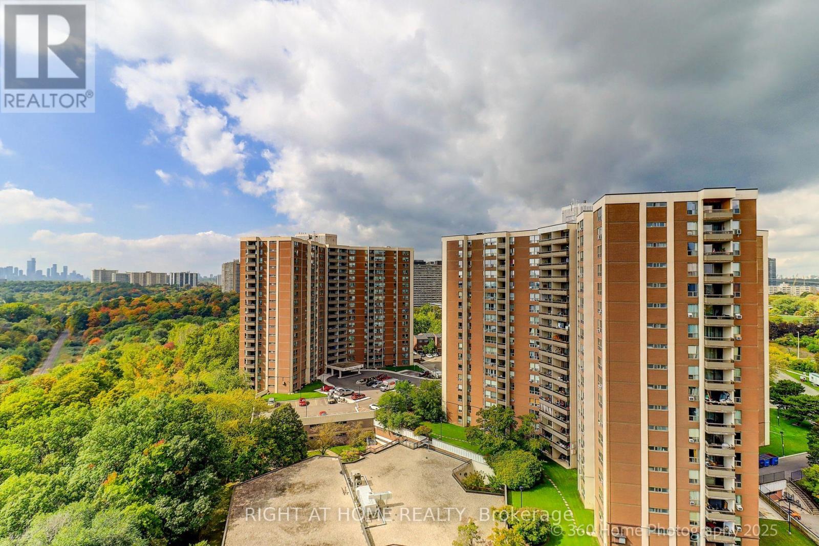 1709 - 60 Pavane Link Way, Toronto, Ontario  M3C 2Y6 - Photo 16 - C12430635