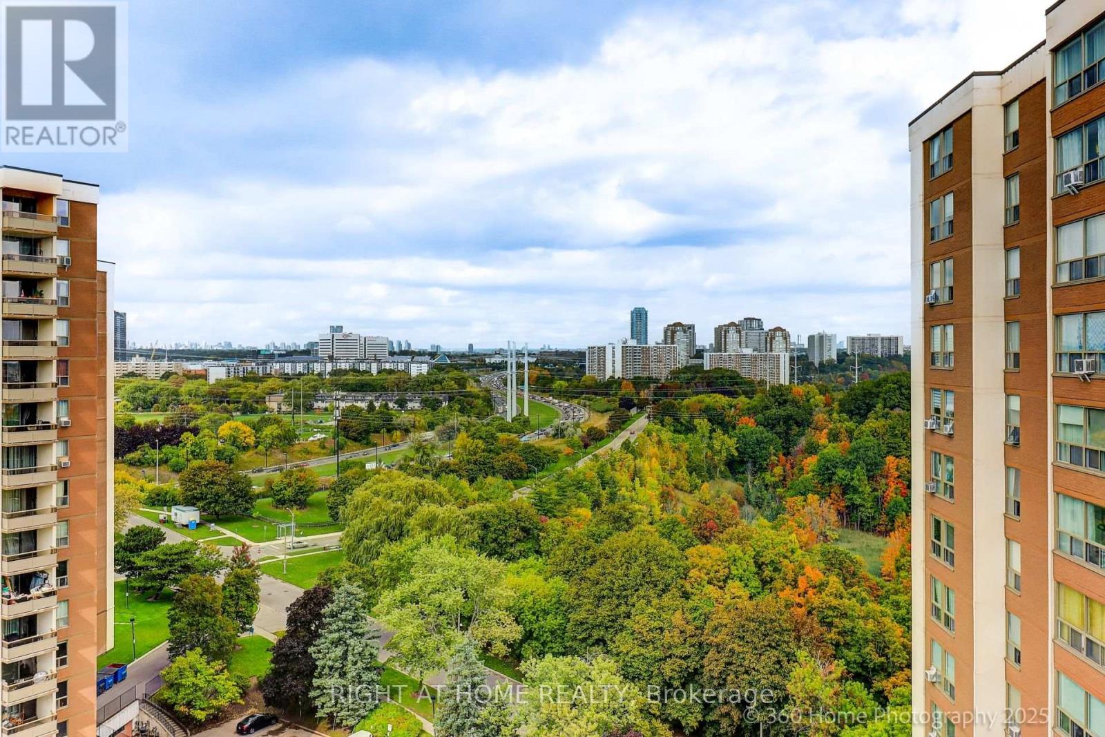 1709 - 60 Pavane Link Way, Toronto, Ontario  M3C 2Y6 - Photo 17 - C12430635
