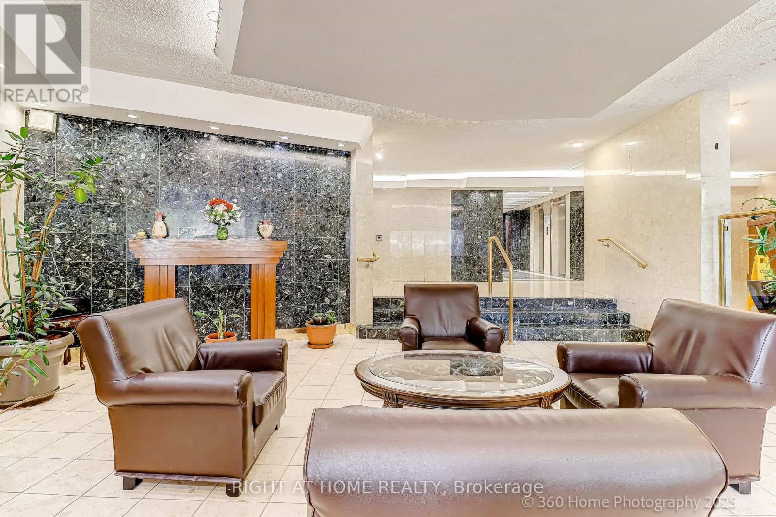 1709 - 60 Pavane Link Way, Toronto, Ontario  M3C 2Y6 - Photo 2 - C12430635