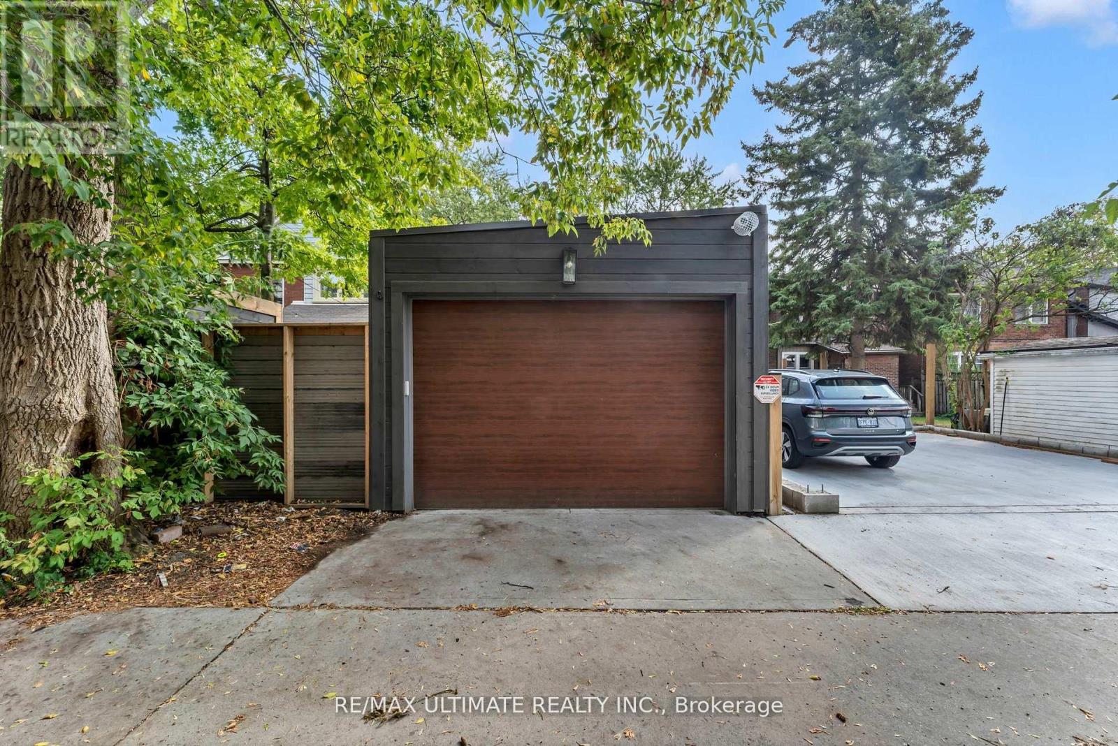 10 Oakdene Crescent, Toronto, Ontario  M4J 4H9 - Photo 43 - E12430634
