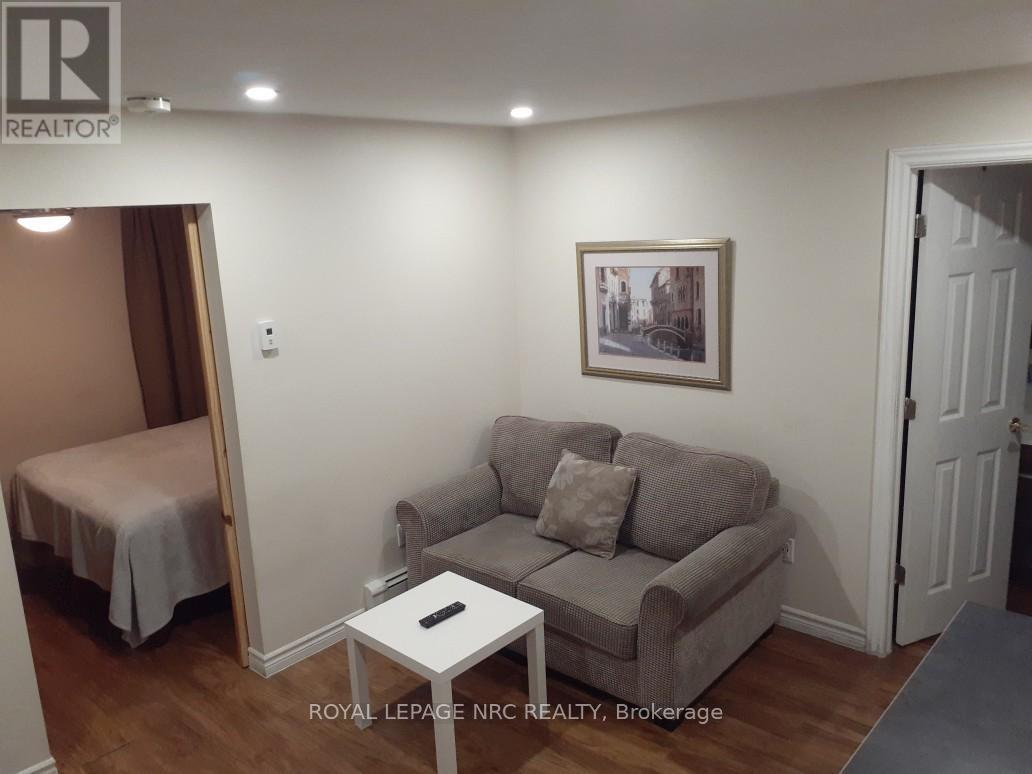 375 Almond Lane, St. Catharines (Secord Woods), Ontario  L2T 1B9 - Photo 10 - X12430652