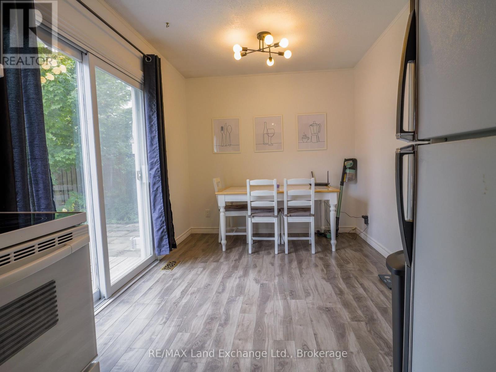650 Barnes Avenue, Saugeen Shores, Ontario  N0H 2C1 - Photo 11 - X12430653