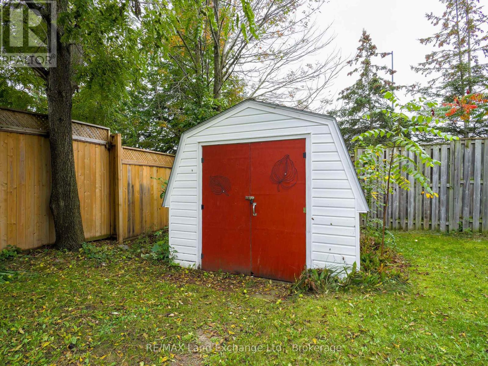 650 Barnes Avenue, Saugeen Shores, Ontario  N0H 2C1 - Photo 32 - X12430653