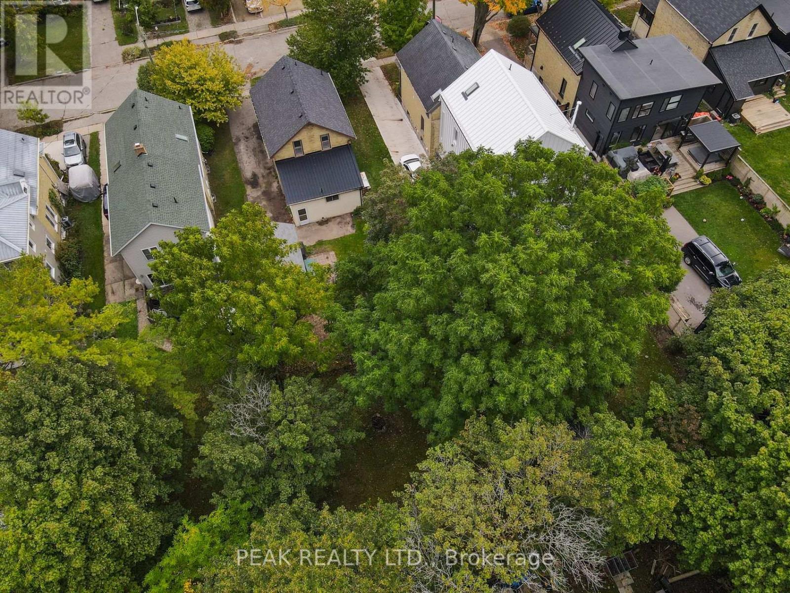65 Short Street, Waterloo, Ontario  N2L 1X9 - Photo 7 - X12430633