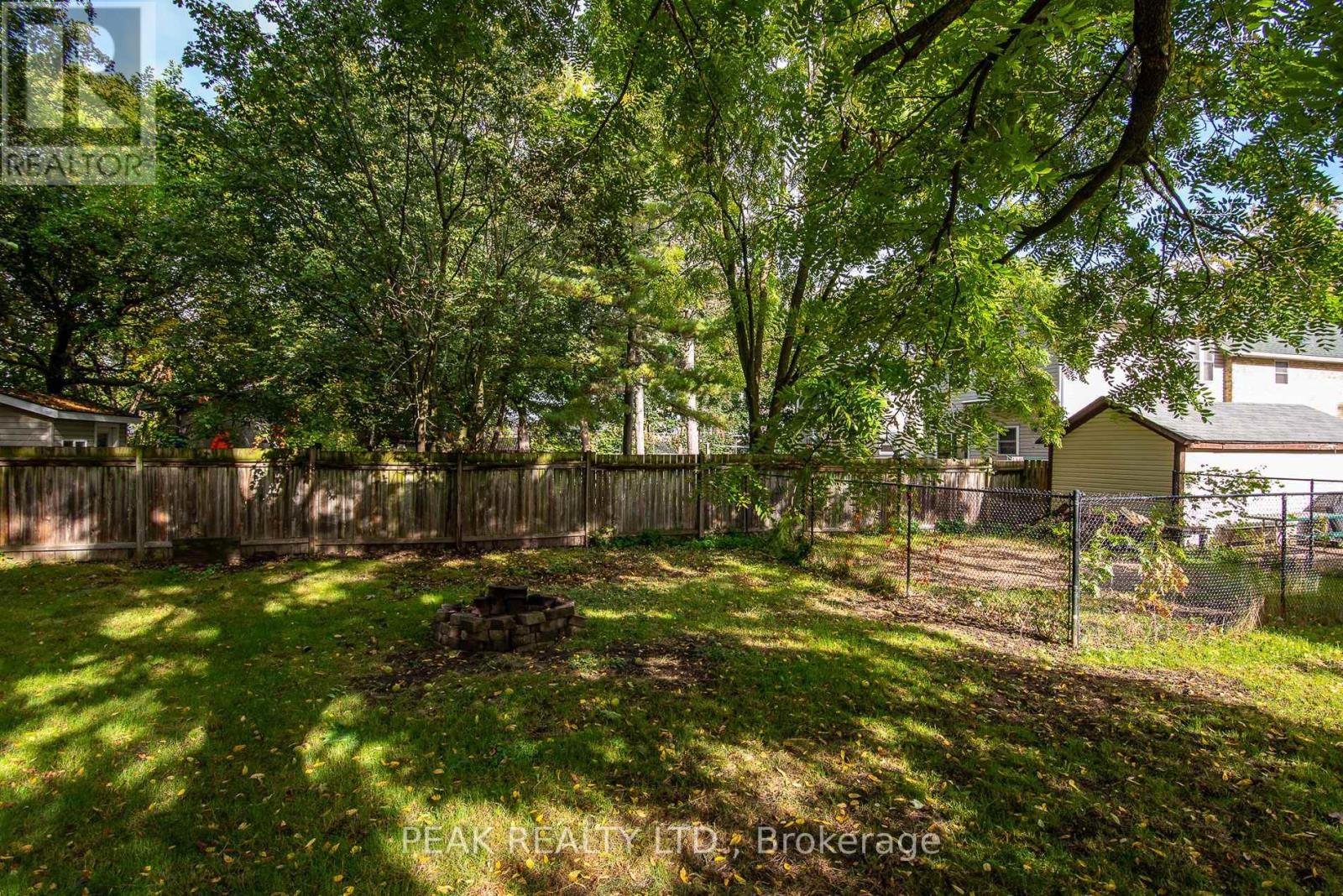 65 Short Street, Waterloo, Ontario  N2L 1X9 - Photo 9 - X12430633