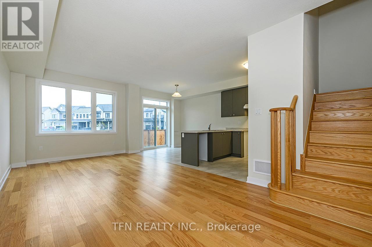 148 Keelson Street, Welland, Ontario  L3B 0M4 - Photo 2 - X12430647