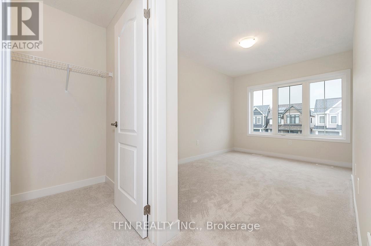 148 Keelson Street, Welland, Ontario  L3B 0M4 - Photo 5 - X12430647