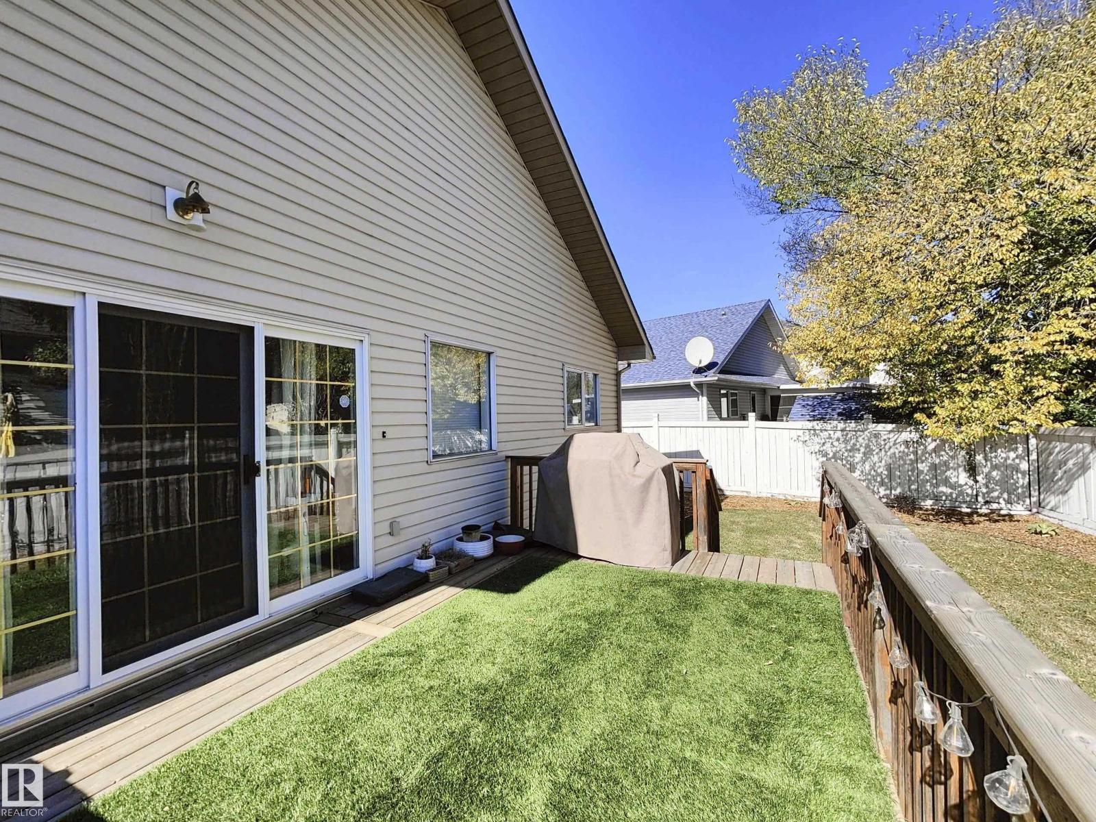 215 Peter Cl Nw Nw, Edmonton, Alberta  T5T 5Y5 - Photo 12 - E4459854
