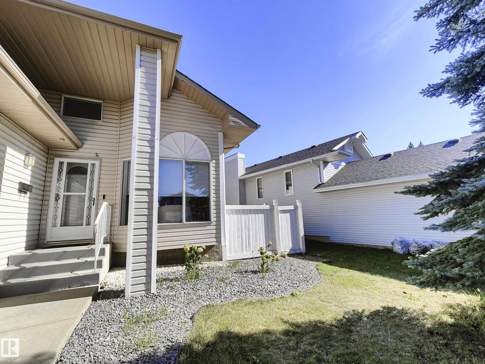 215 Peter Cl Nw Nw, Edmonton, Alberta  T5T 5Y5 - Photo 3 - E4459854