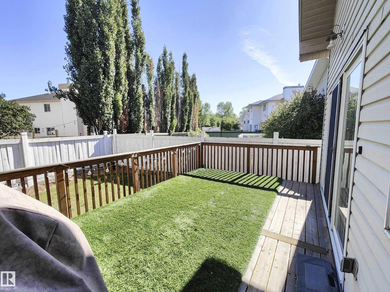 215 Peter Cl Nw Nw, Edmonton, Alberta  T5T 5Y5 - Photo 4 - E4459854