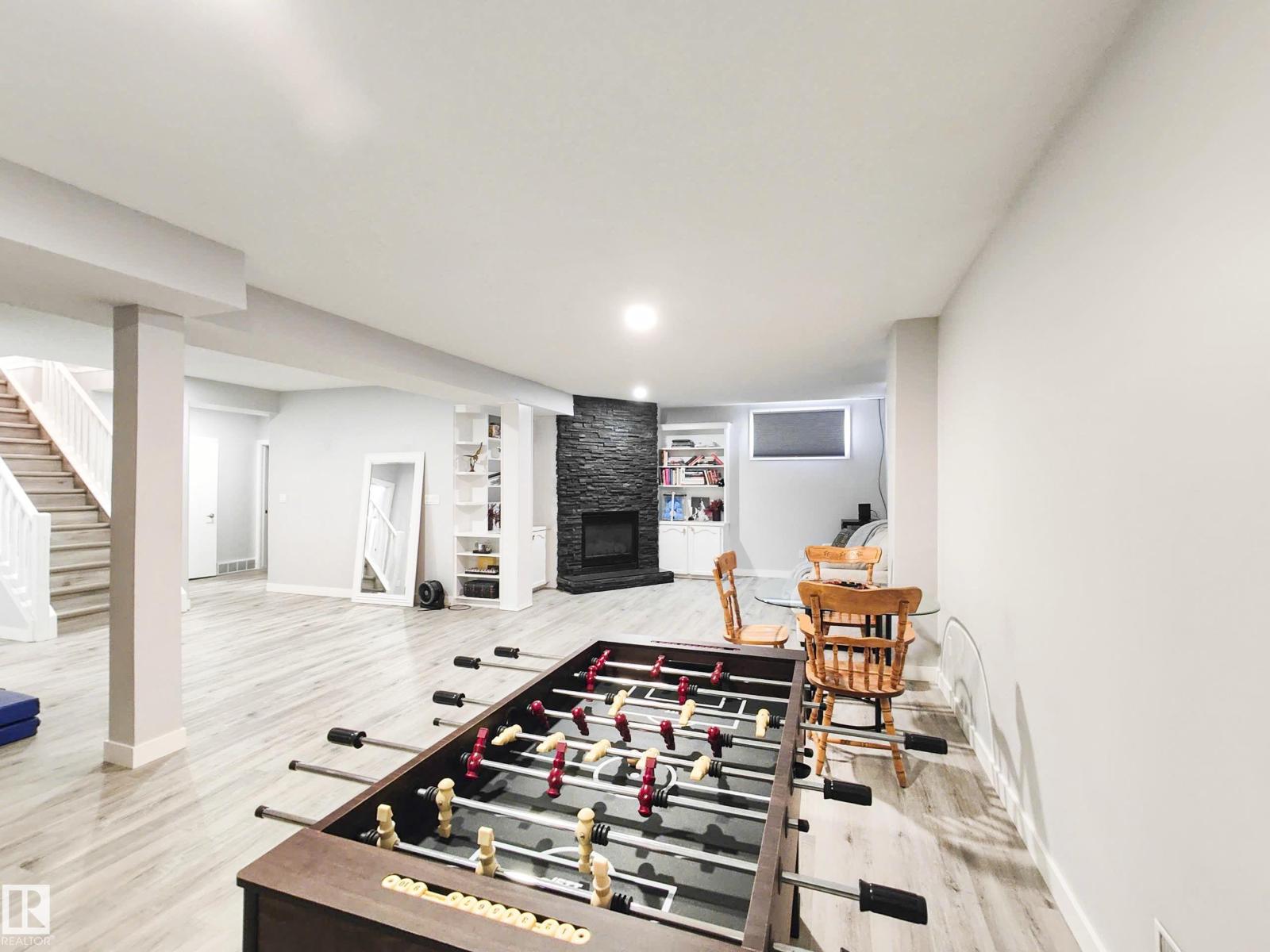 215 Peter Cl Nw Nw, Edmonton, Alberta  T5T 5Y5 - Photo 47 - E4459854