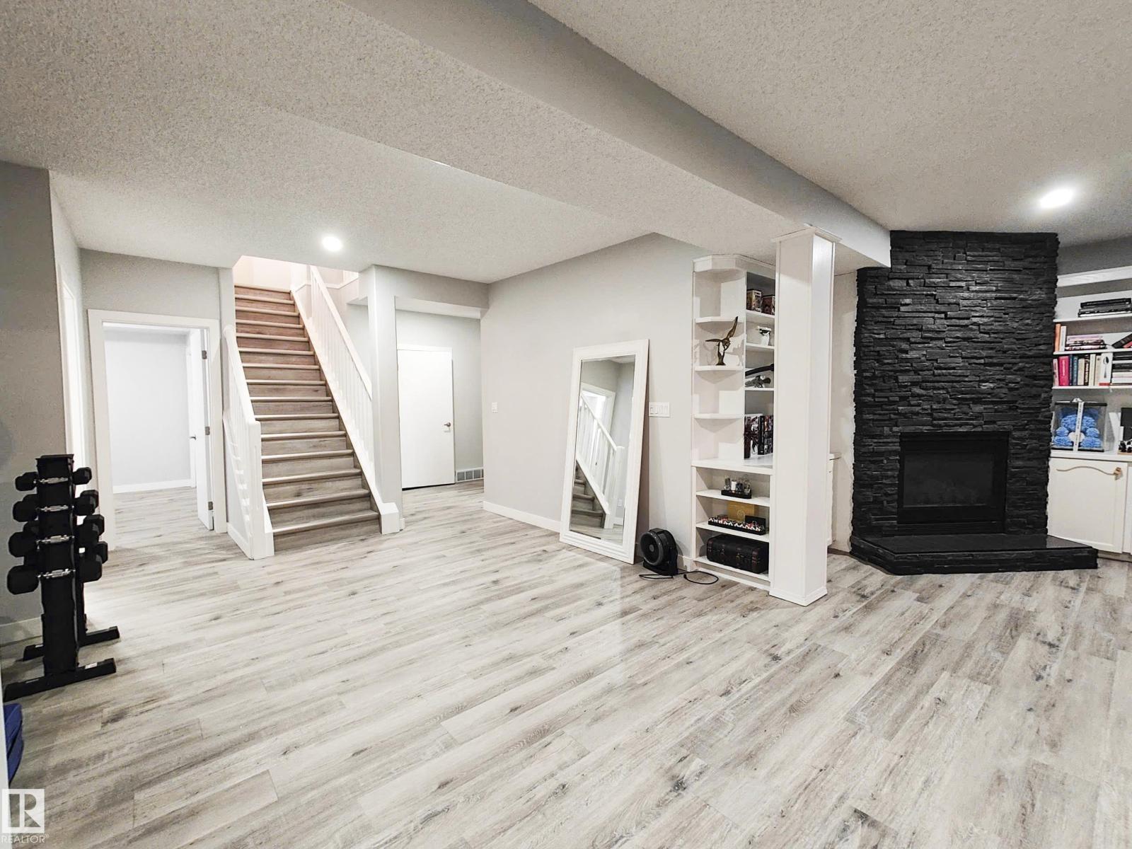 215 Peter Cl Nw Nw, Edmonton, Alberta  T5T 5Y5 - Photo 48 - E4459854