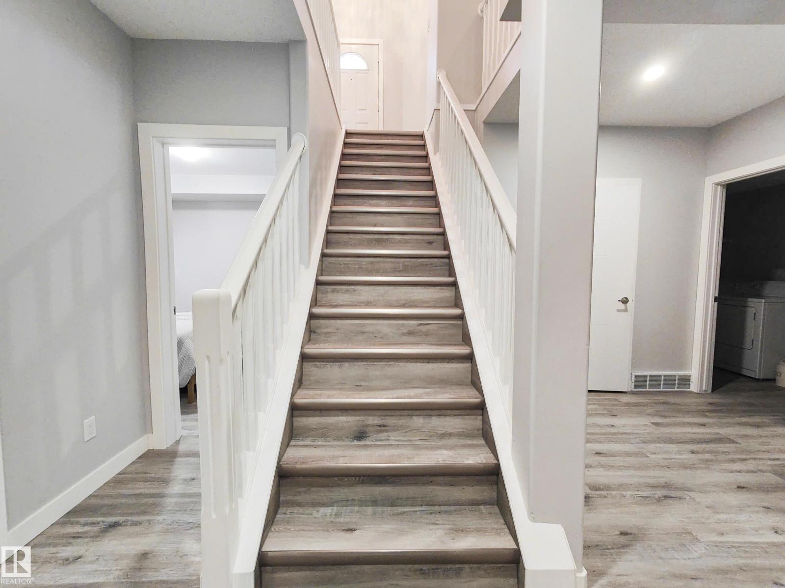 215 Peter Cl Nw Nw, Edmonton, Alberta  T5T 5Y5 - Photo 55 - E4459854