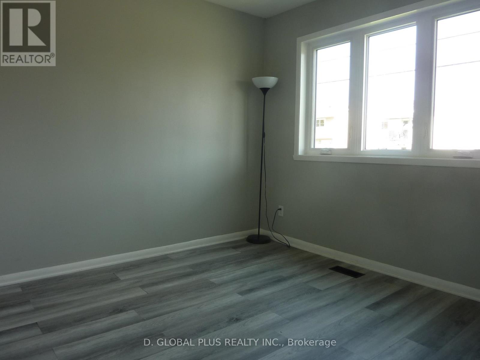 1114 Cumberland Street, Cornwall, Ontario  K6J 4K4 - Photo 10 - X12430656