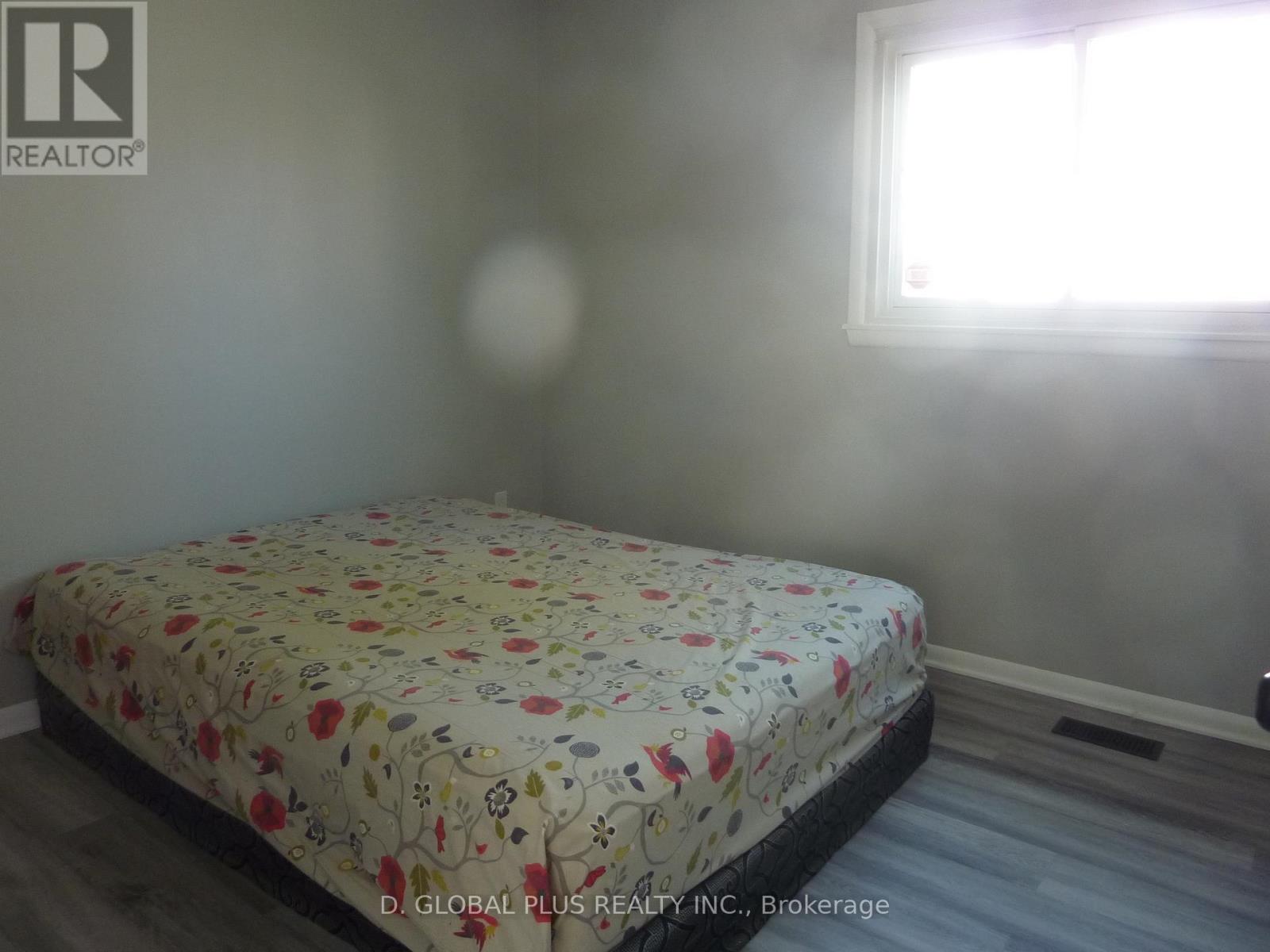 1114 Cumberland Street, Cornwall, Ontario  K6J 4K4 - Photo 12 - X12430656