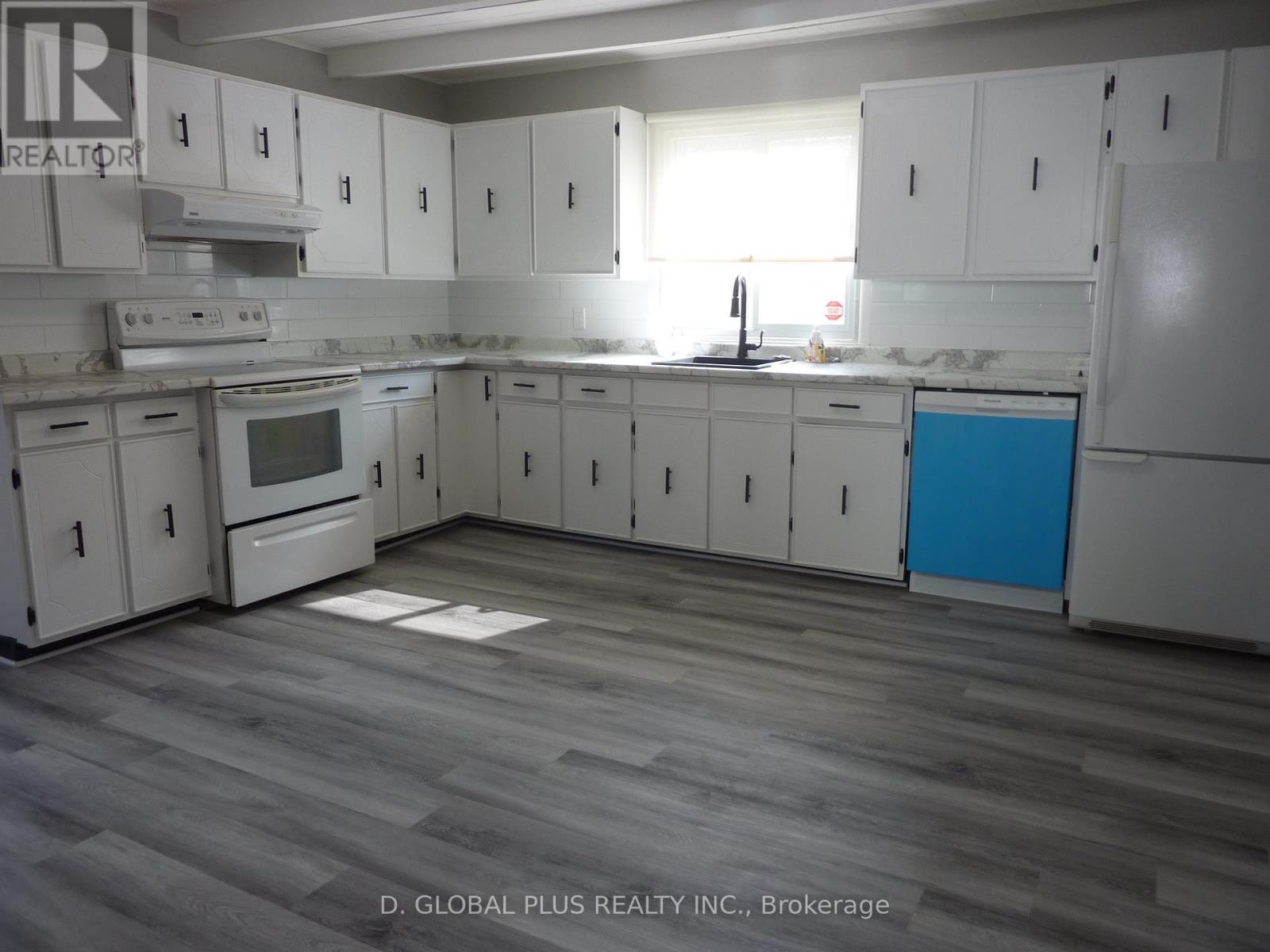 1114 Cumberland Street, Cornwall, Ontario  K6J 4K4 - Photo 13 - X12430656