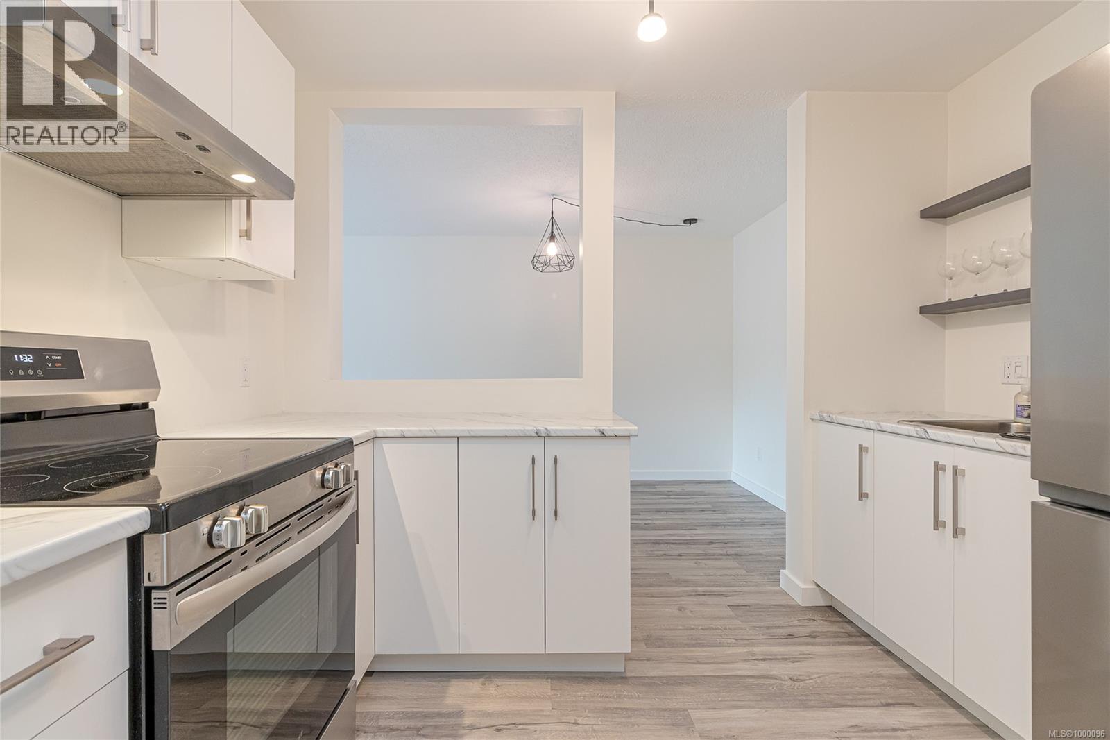 310 4724 Uplands Dr, Nanaimo, British Columbia  V9T 4S8 - Photo 1 - 1000096